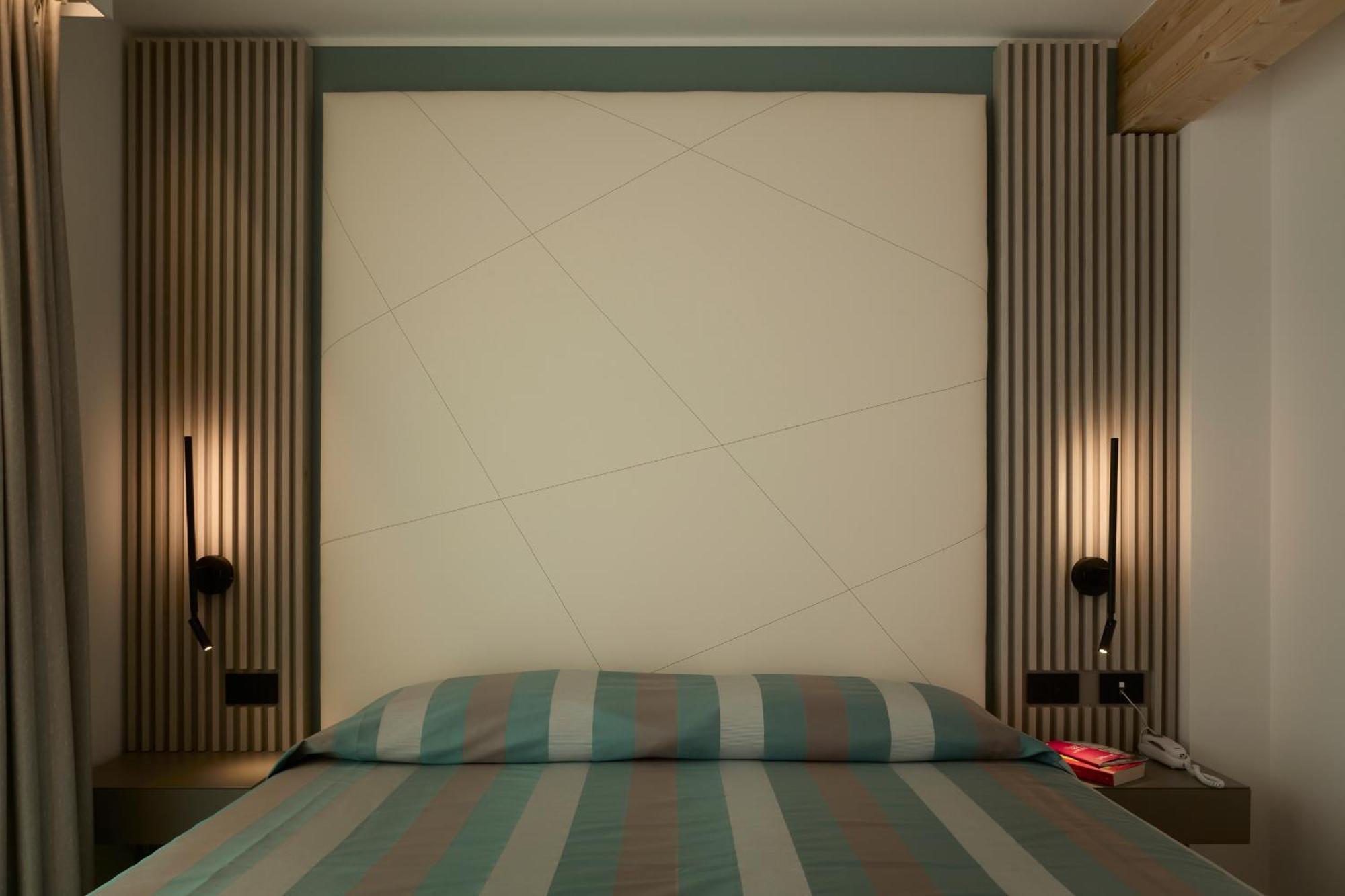 Hotel Pelikan リニャーノ・サッビアドーロ エクステリア 写真